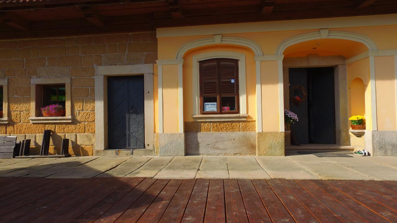 Belsky Dvur Hotel Bely Exterior photo